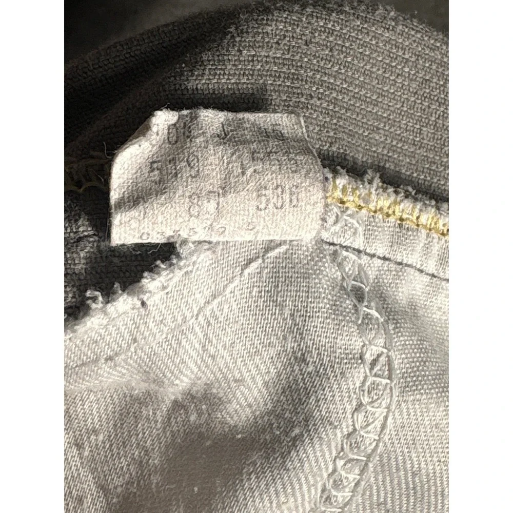 Vintage Levis 519 Corduroy Pants Mens 30x28 Grey Slim Straight Leg SF 207